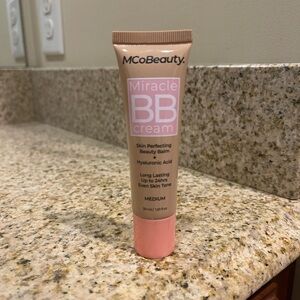 McoBeauty Mco Beauty Miracle BB Cream Skin Perfecting Beauty Balm Shade Medium